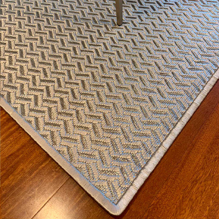 Tapetes de seda y metal