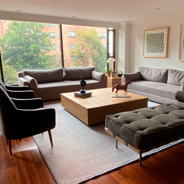 Tapetes de seda y metal