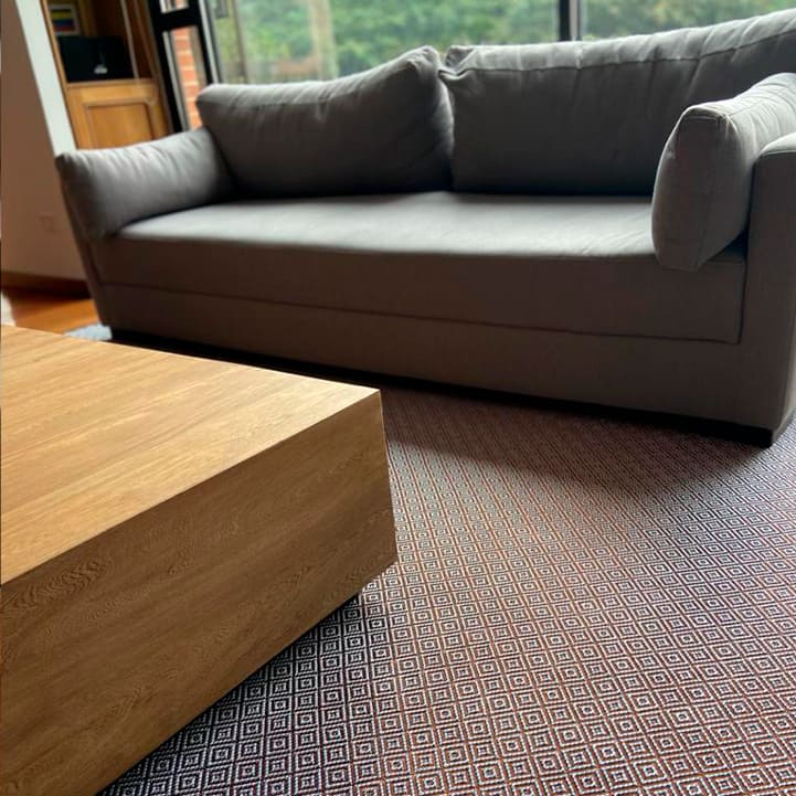 Tapetes de seda y metal